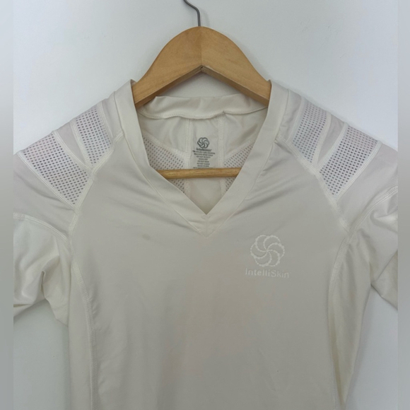 Intelliskin Top Posture Compression
Short Sleeve Tee Stretch V-Neck
Women M - Picture 5 of 9